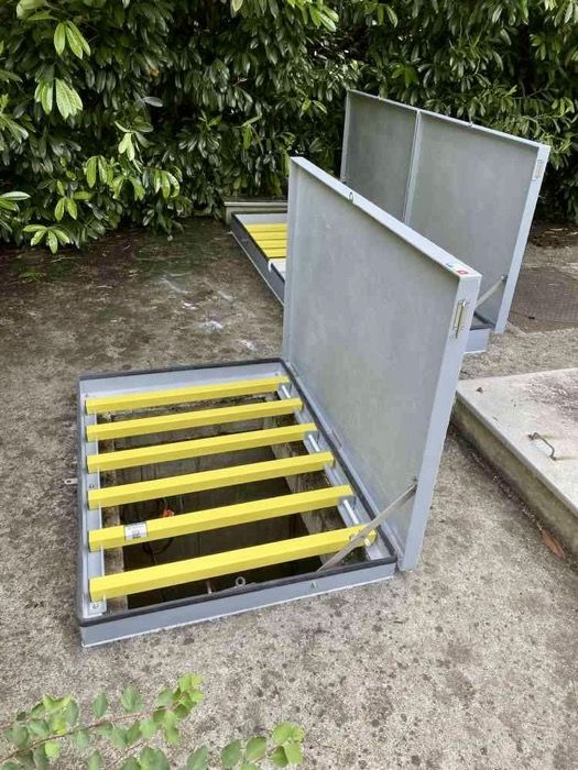 Cadre composite PRV monobloc — trappe d'accès sans soudure